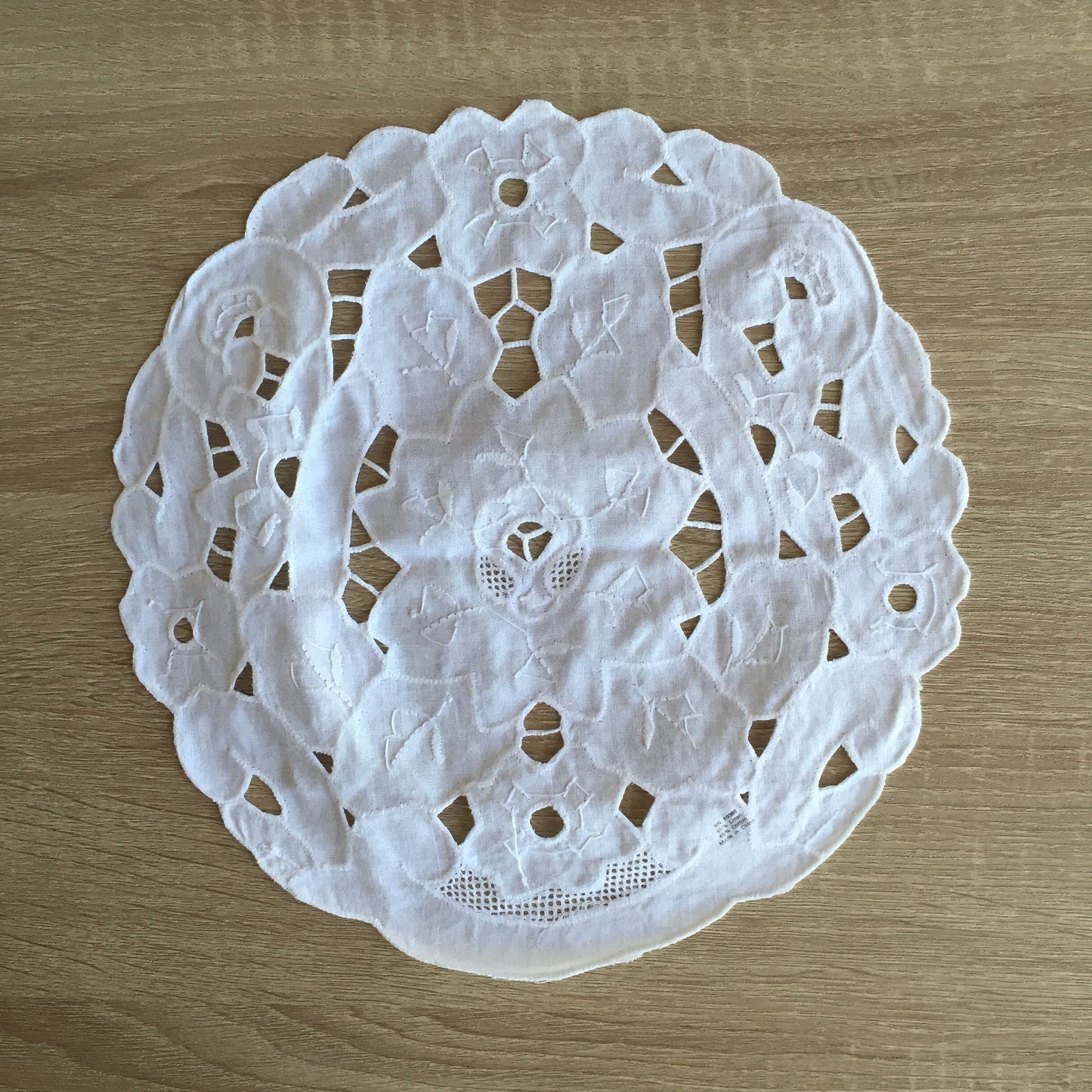 Wild Flower Cutwork Doilies Round White 10" Inch