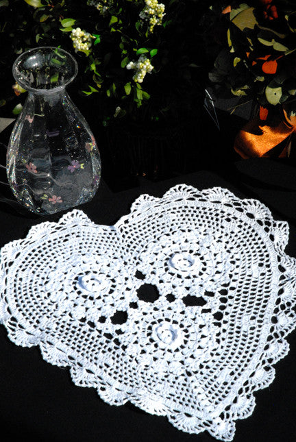 Rosette Heart Shaped Doilies White 12" Inch