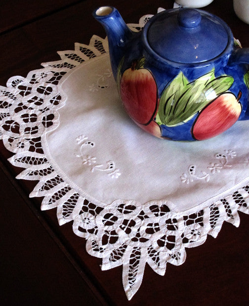 Battenburg Square Trim Doilies White 14" Inch