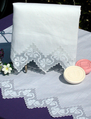 Ribbons & Bows European Guest Towel